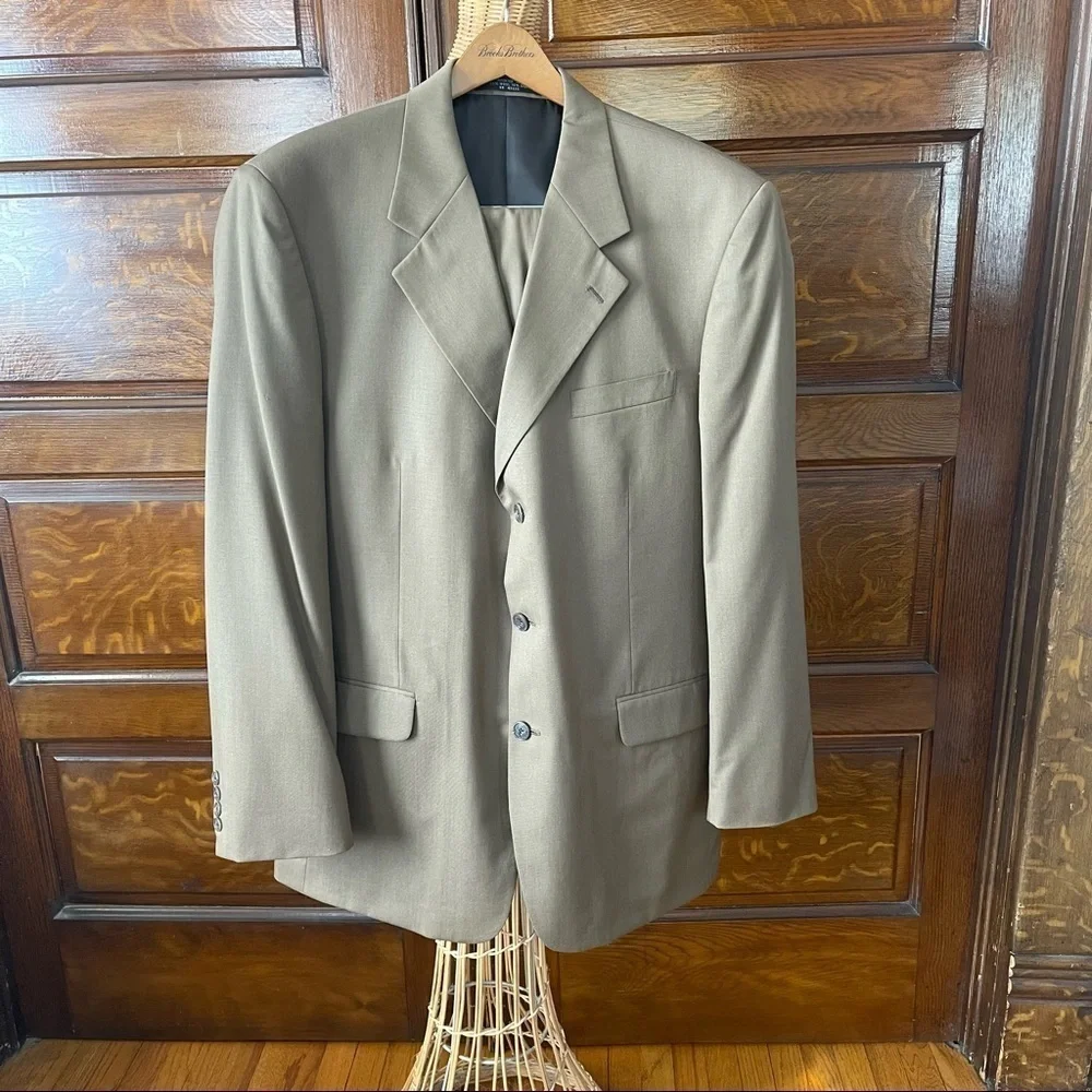 Jones New York Men’s Suit